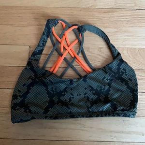 Lululemon sports bra